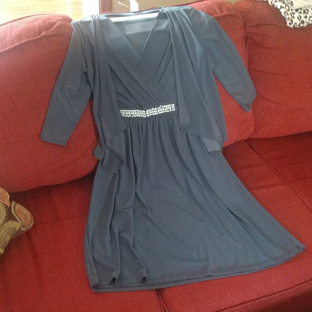 Dress - Picture 2 of 3